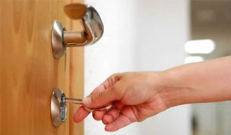 Metro Master Locksmith Tampa, FL 813-778-0319 Metro Master Locksmith Tampa, FL 813-778-0319 - 13-Re-Key-Locks